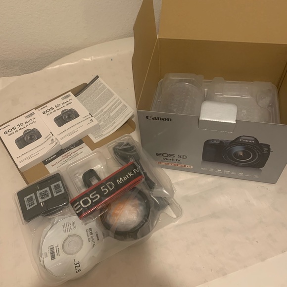 Canon CAMERA MARK IV KIT WITH LENS - Picture 6 of 11